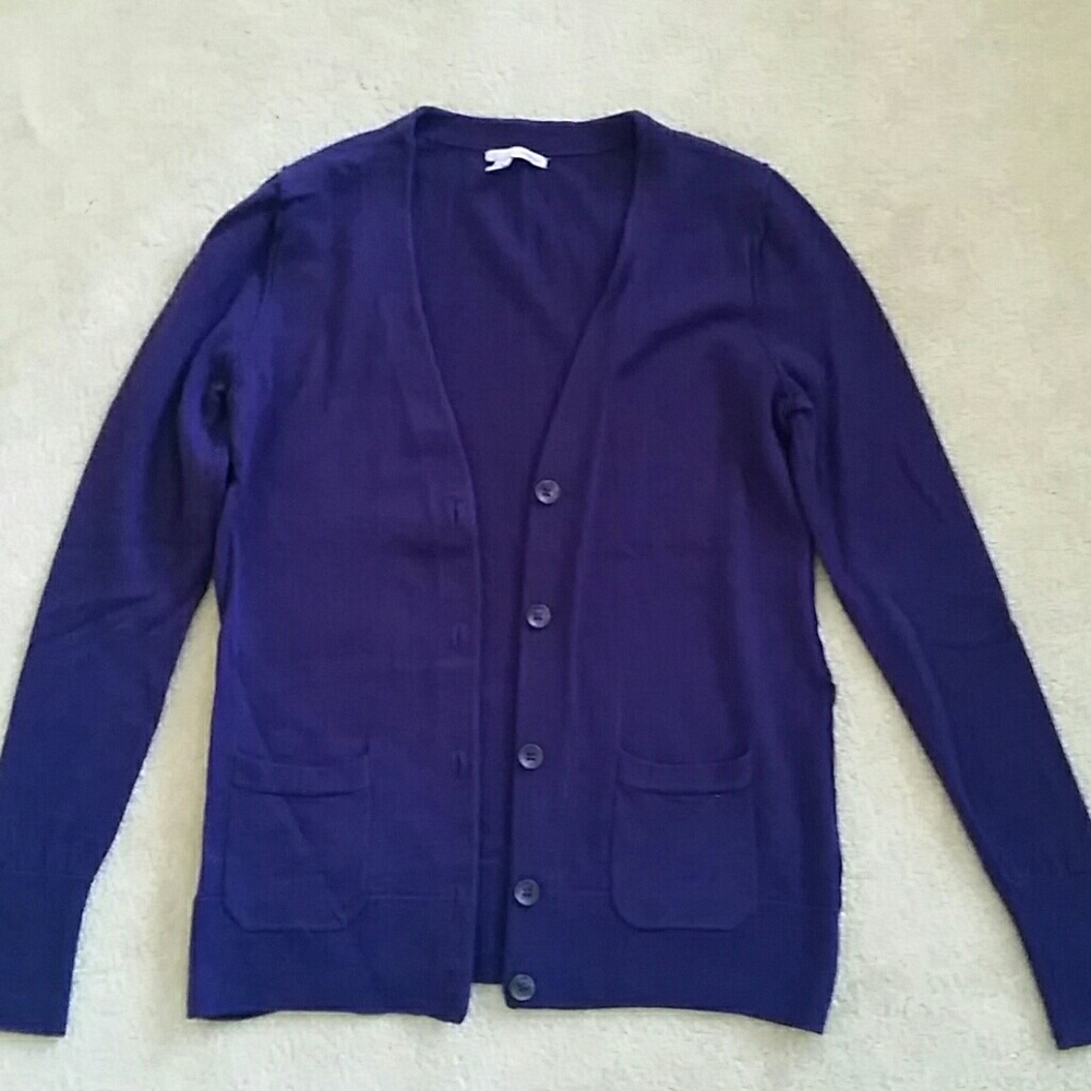 Cardigan sweater